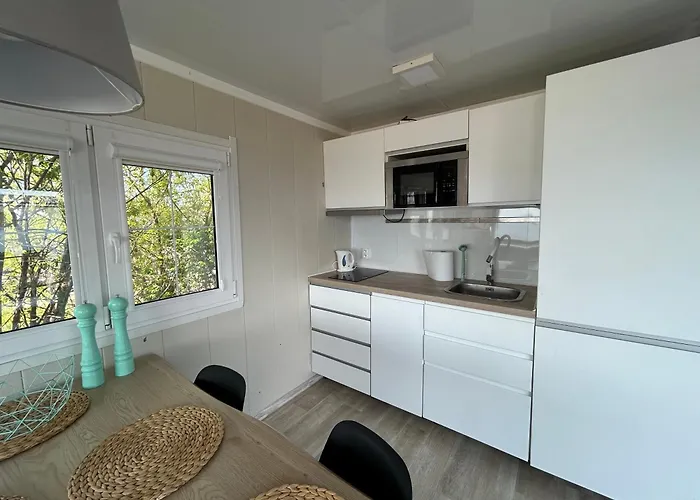 Дом отдыха Glamping - Nowa Lokalizacja - Camp Хель